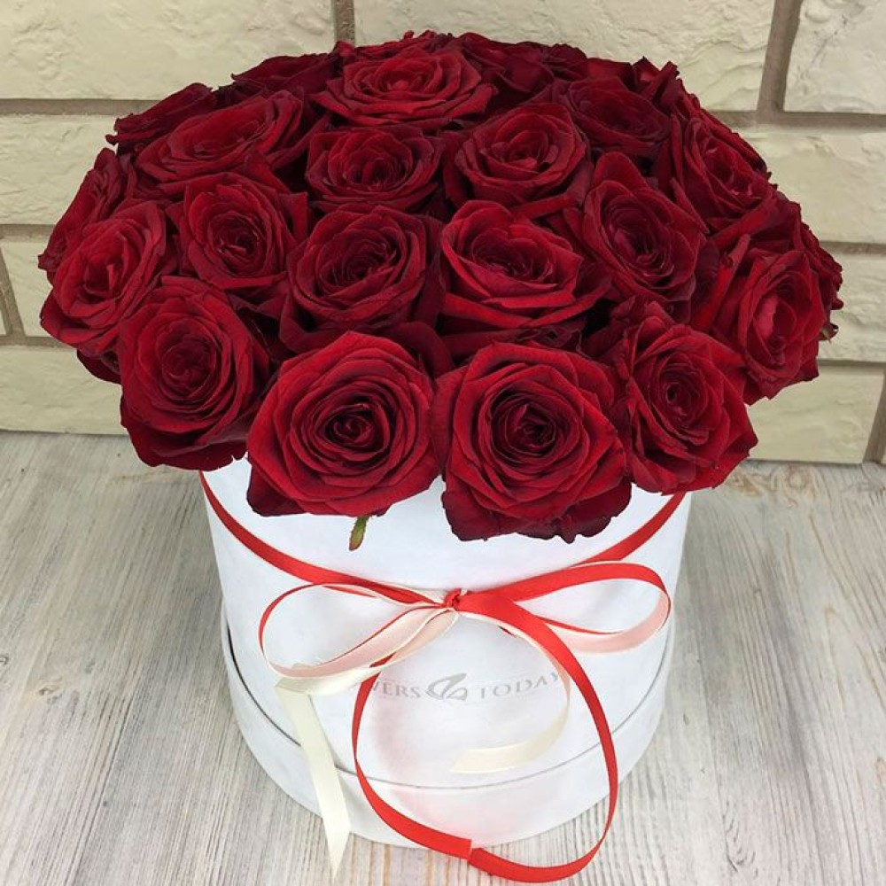 31 red roses in a box