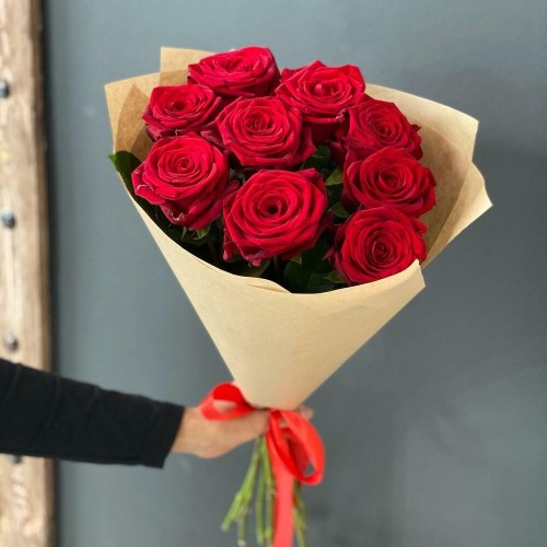 Купить на заказ Букет из 9 красных роз с доставкой в Караганде