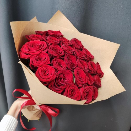 Купить на заказ Букет из 25 красных роз с доставкой в Караганде