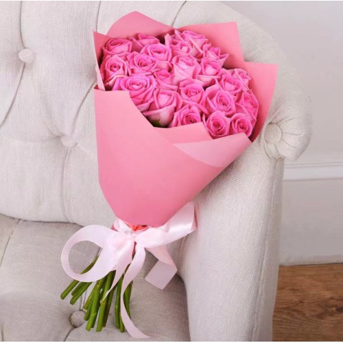Купить на заказ Букет из 21 розовой розы с доставкой в Караганде