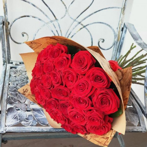 Купить на заказ Букет из 31 красной розы с доставкой в Караганде